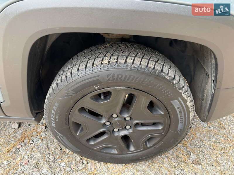 Внедорожник / Кроссовер Jeep Renegade 2017 в Киеве