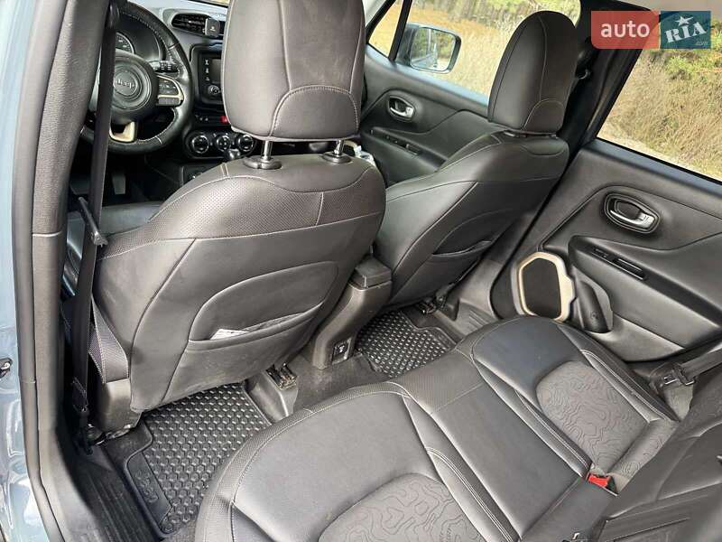 Внедорожник / Кроссовер Jeep Renegade 2017 в Киеве