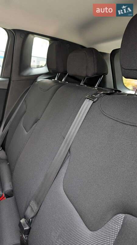 Внедорожник / Кроссовер Jeep Renegade 2015 в Днепре фото 4 Внедорожник / Кроссовер Jeep Renegade 2015 в Днепре