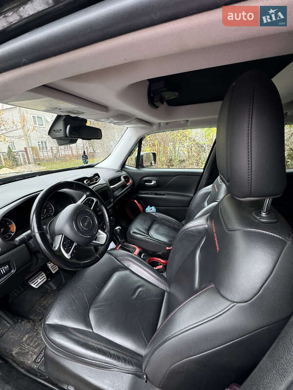 Внедорожник / Кроссовер Jeep Renegade 2016 в Каневе