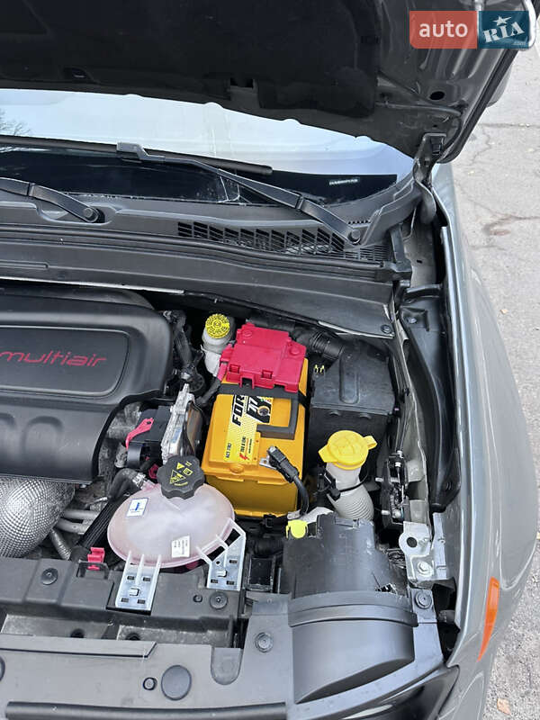 Позашляховик / Кросовер Jeep Renegade 2019 в Києві фото 31 Позашляховик / Кросовер Jeep Renegade 2019 в Києві