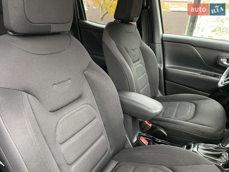 Внедорожник / Кроссовер Jeep Renegade 2017 в Лубнах