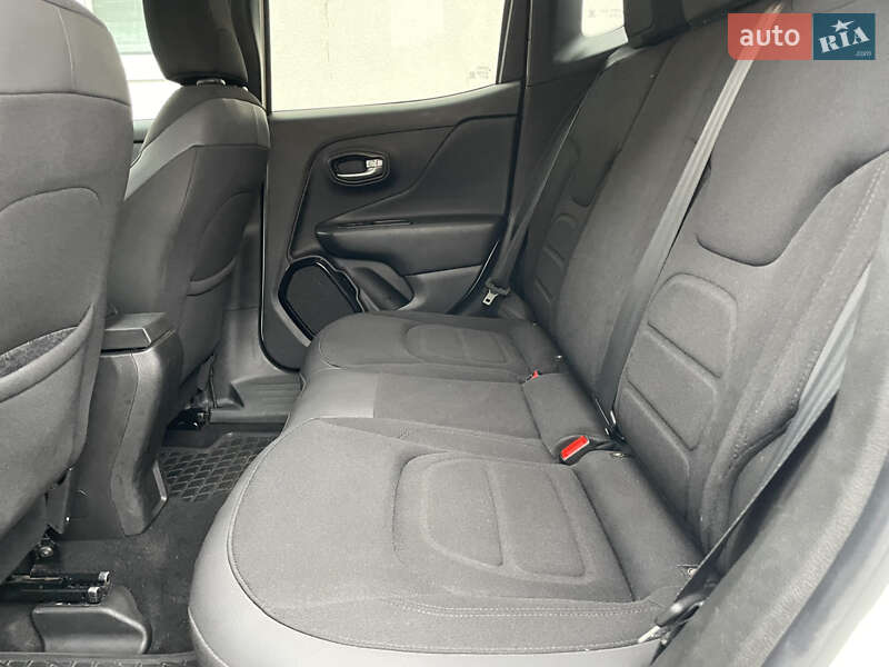 Внедорожник / Кроссовер Jeep Renegade 2017 в Лубнах