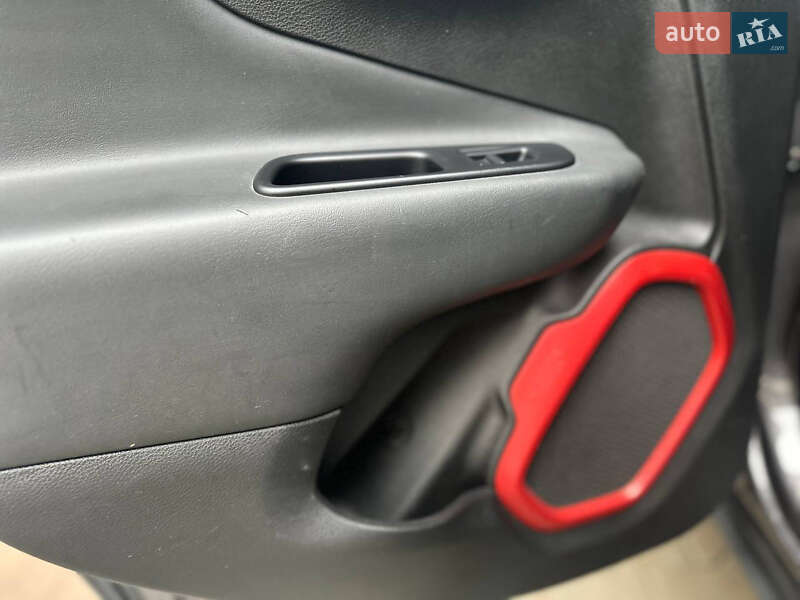 Позашляховик / Кросовер Jeep Renegade 2019 в Хмельницькому фото 33 Позашляховик / Кросовер Jeep Renegade 2019 в Хмельницькому