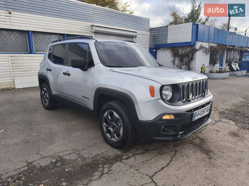 Позашляховик / Кросовер Jeep Renegade 2016 в Одесі