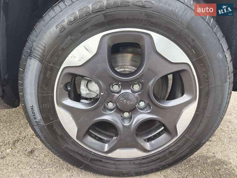 Позашляховик / Кросовер Jeep Renegade 2016 в Одесі