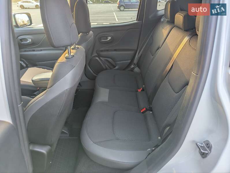 Внедорожник / Кроссовер Jeep Renegade 2020 в Киеве фото 17 Внедорожник / Кроссовер Jeep Renegade 2020 в Киеве