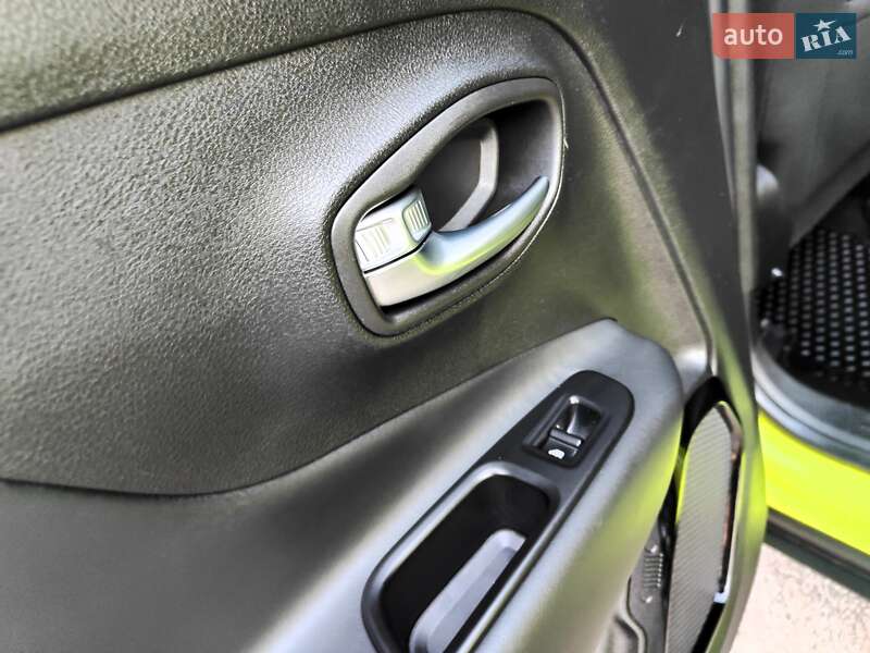 Внедорожник / Кроссовер Jeep Renegade 2017 в Киеве фото 46 Внедорожник / Кроссовер Jeep Renegade 2017 в Киеве