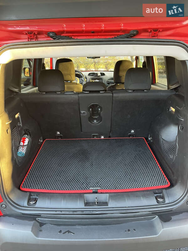 Внедорожник / Кроссовер Jeep Renegade 2017 в Броварах