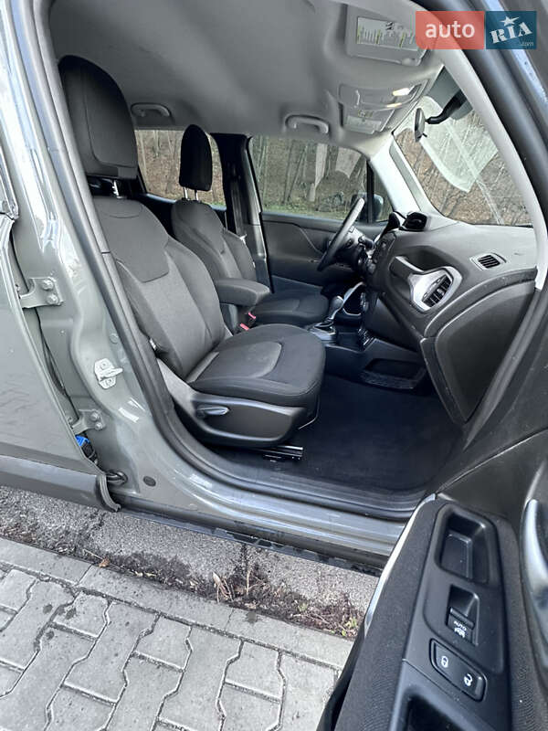 Внедорожник / Кроссовер Jeep Renegade 2019 в Киеве