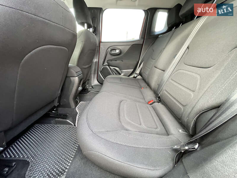 Внедорожник / Кроссовер Jeep Renegade 2020 в Нетешине