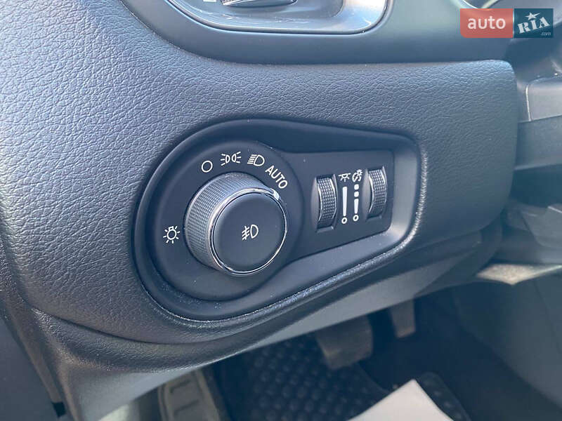 Позашляховик / Кросовер Jeep Renegade 2022 в Житомирі