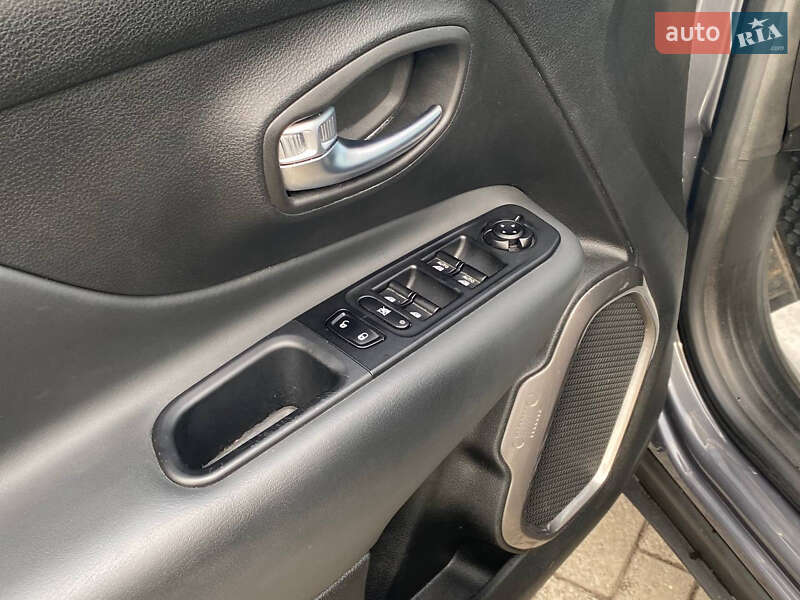 Позашляховик / Кросовер Jeep Renegade 2022 в Житомирі