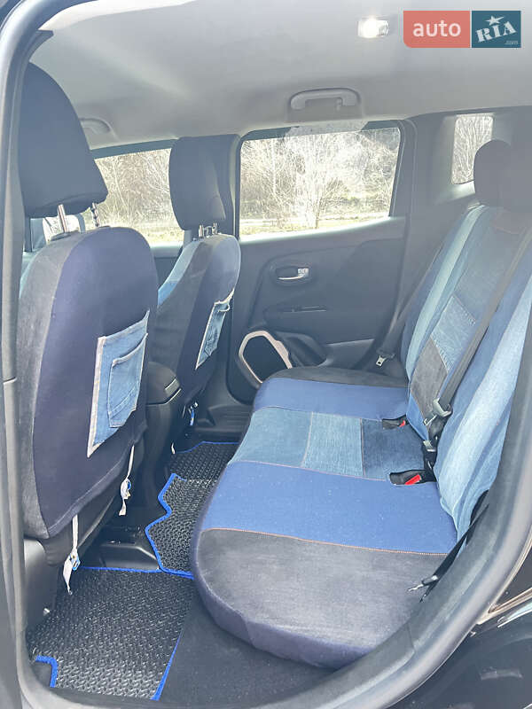 Внедорожник / Кроссовер Jeep Renegade 2015 в Чернигове