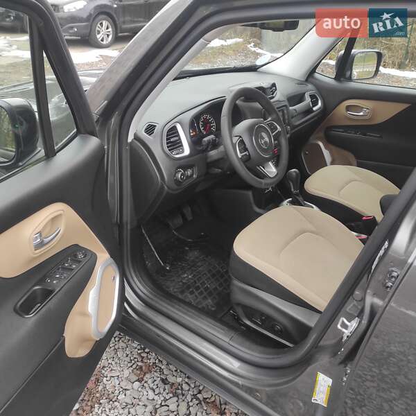 Внедорожник / Кроссовер Jeep Renegade 2016 в Львове