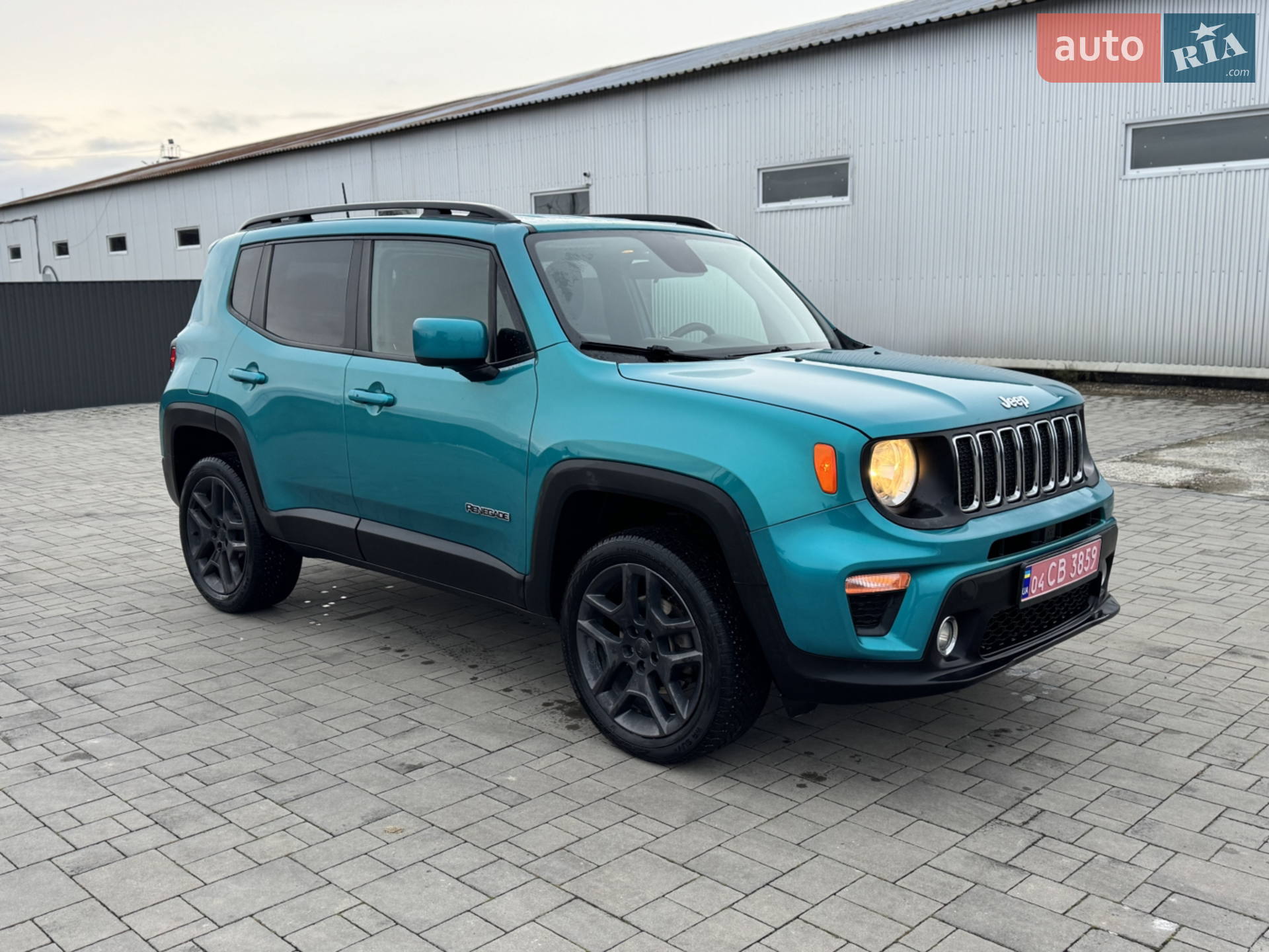 2020 Jeep Renegade - фото 1
