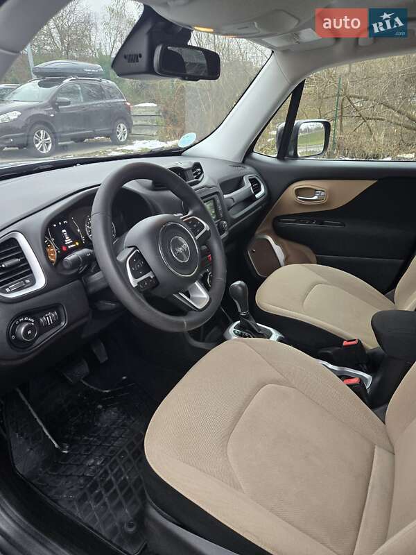 Позашляховик / Кросовер Jeep Renegade 2016 в Львові