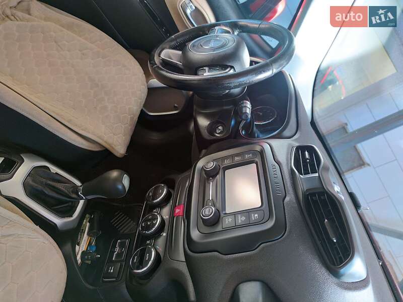 Внедорожник / Кроссовер Jeep Renegade 2016 в Полтаве фото 5 Внедорожник / Кроссовер Jeep Renegade 2016 в Полтаве