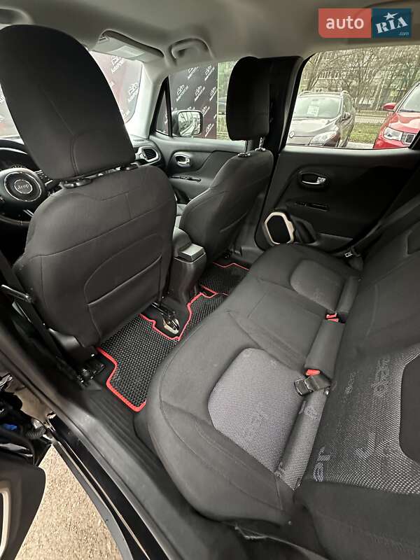 Внедорожник / Кроссовер Jeep Renegade 2016 в Сумах