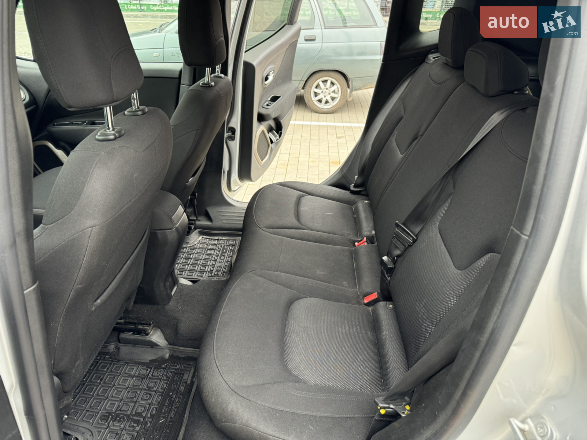2016 Jeep Renegade - мініатюра 20