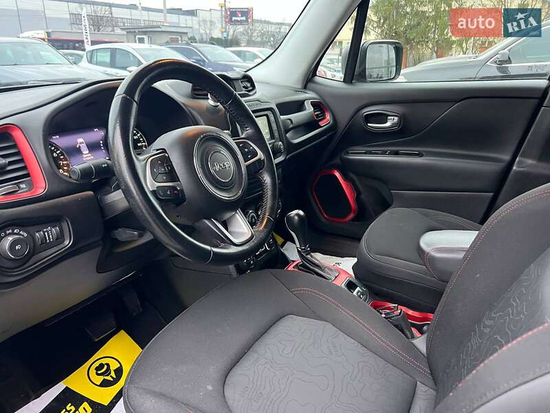 Позашляховик / Кросовер Jeep Renegade 2016 в Івано-Франківську фото 12 Позашляховик / Кросовер Jeep Renegade 2016 в Івано-Франківську