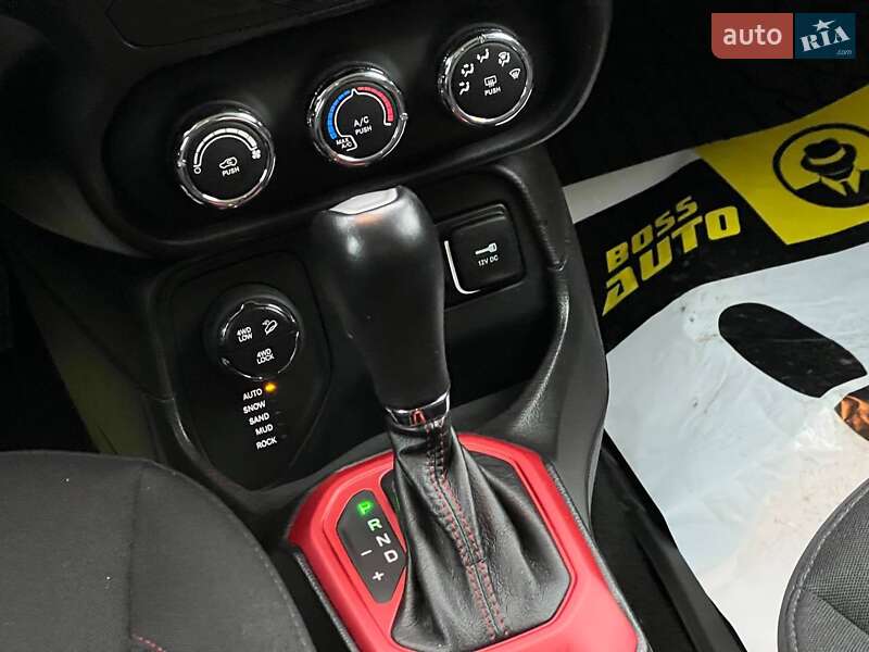 Позашляховик / Кросовер Jeep Renegade 2016 в Івано-Франківську фото 17 Позашляховик / Кросовер Jeep Renegade 2016 в Івано-Франківську