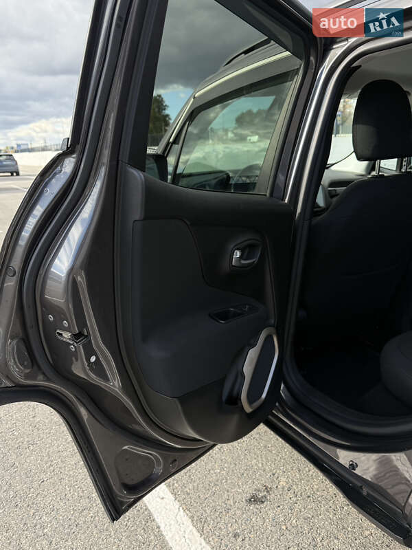 Позашляховик / Кросовер Jeep Renegade 2017 в Полтаві