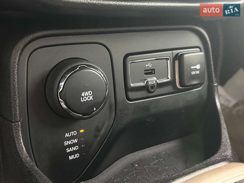 Позашляховик / Кросовер Jeep Renegade 2017 в Житомирі