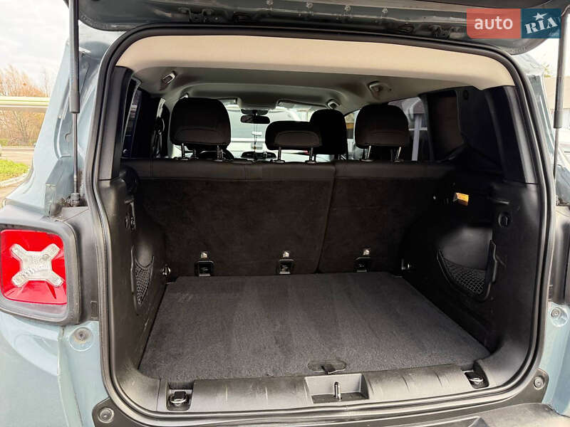 Позашляховик / Кросовер Jeep Renegade 2017 в Житомирі