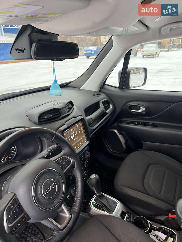 Внедорожник / Кроссовер Jeep Renegade 2022 в Ромнах