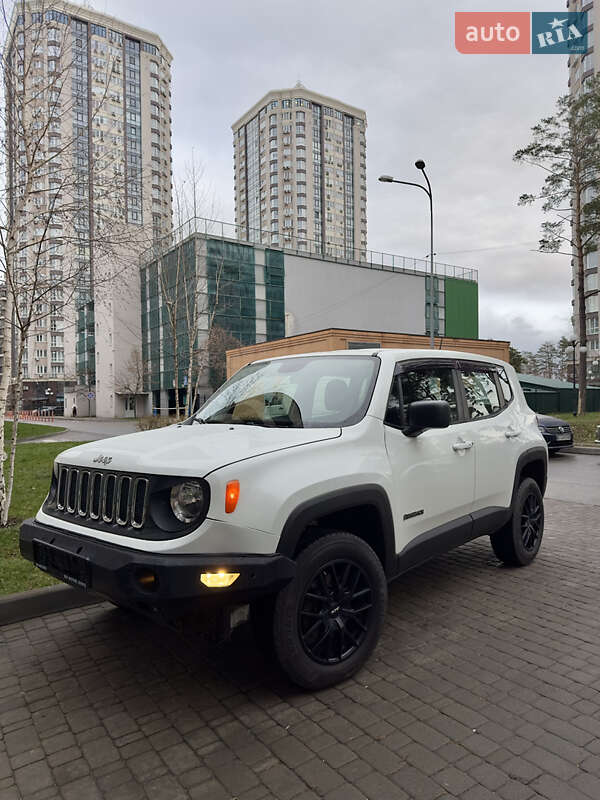 Внедорожник / Кроссовер Jeep Renegade 2018 в Киеве фото 3 Внедорожник / Кроссовер Jeep Renegade 2018 в Киеве