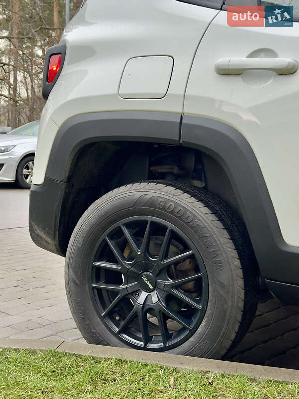 Внедорожник / Кроссовер Jeep Renegade 2018 в Киеве фото 7 Внедорожник / Кроссовер Jeep Renegade 2018 в Киеве