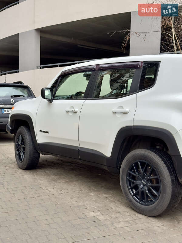 Внедорожник / Кроссовер Jeep Renegade 2018 в Киеве фото 12 Внедорожник / Кроссовер Jeep Renegade 2018 в Киеве