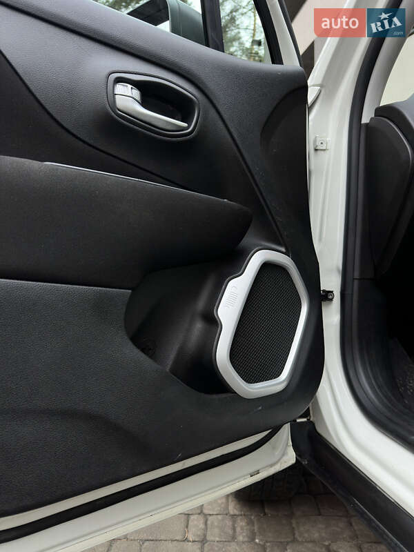 Внедорожник / Кроссовер Jeep Renegade 2018 в Киеве фото 19 Внедорожник / Кроссовер Jeep Renegade 2018 в Киеве