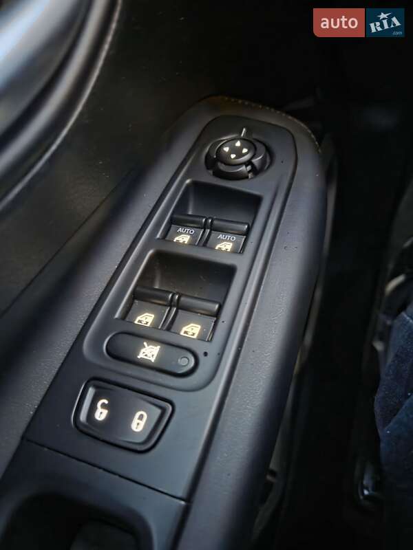 Внедорожник / Кроссовер Jeep Renegade 2015 в Львове