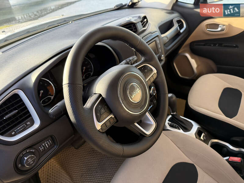 Позашляховик / Кросовер Jeep Renegade 2017 в Харкові