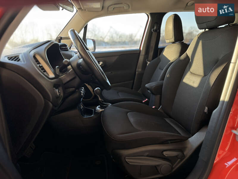 Внедорожник / Кроссовер Jeep Renegade 2015 в Киеве