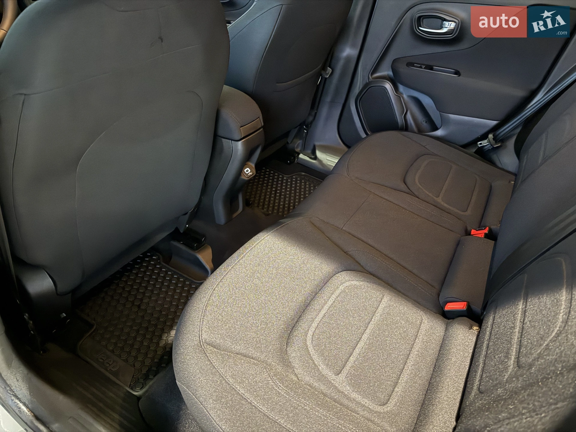 2021 Jeep Renegade - мініатюра 27