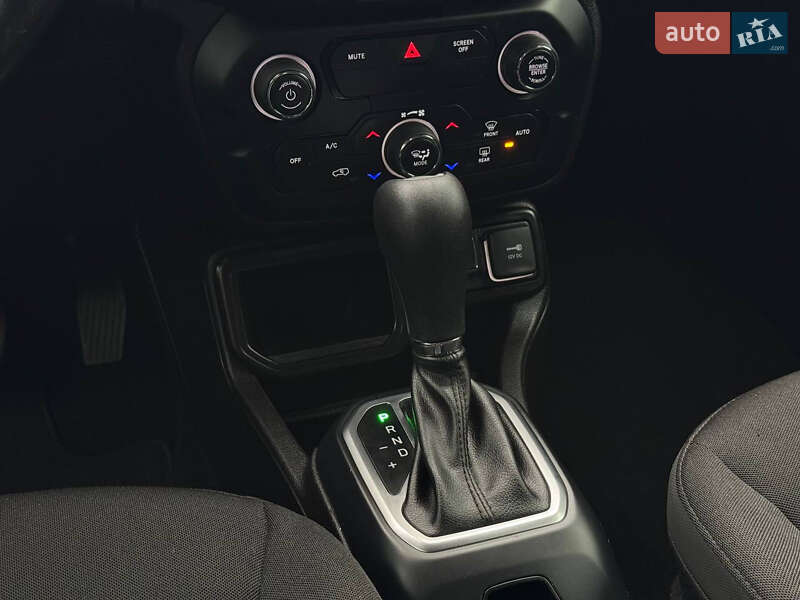 Внедорожник / Кроссовер Jeep Renegade 2020 в Киеве