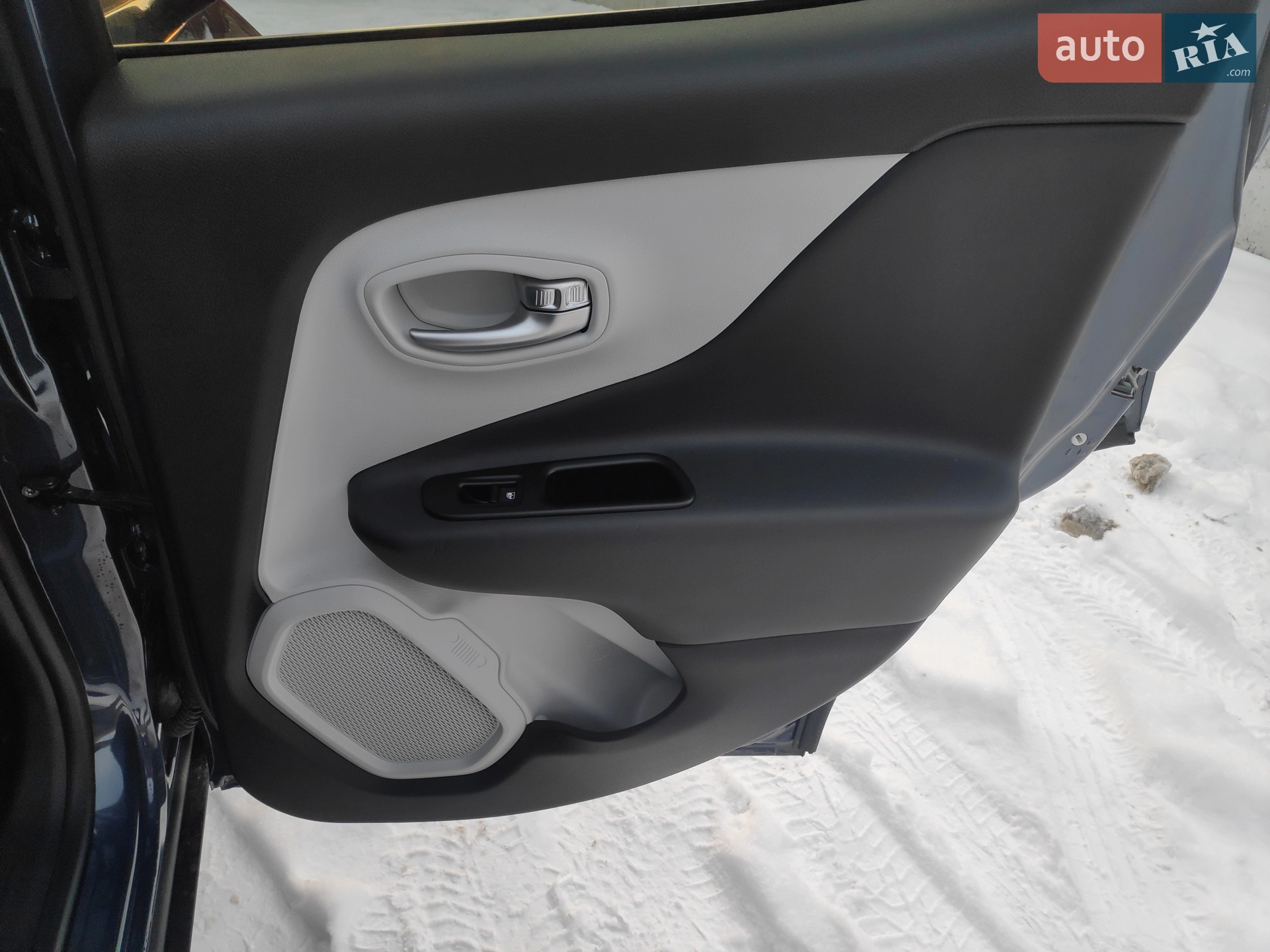 2022 Jeep Renegade - мініатюра 18