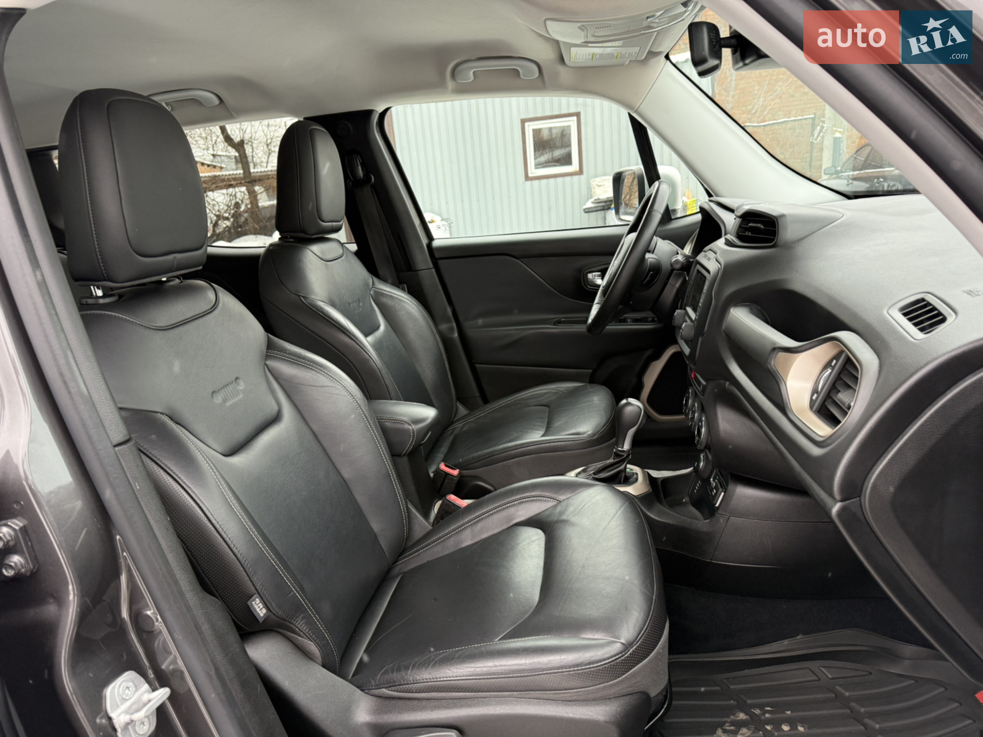 2016 Jeep Renegade - мініатюра 27