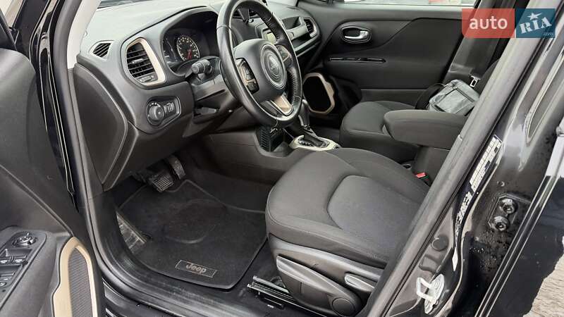 Внедорожник / Кроссовер Jeep Renegade 2016 в Киеве