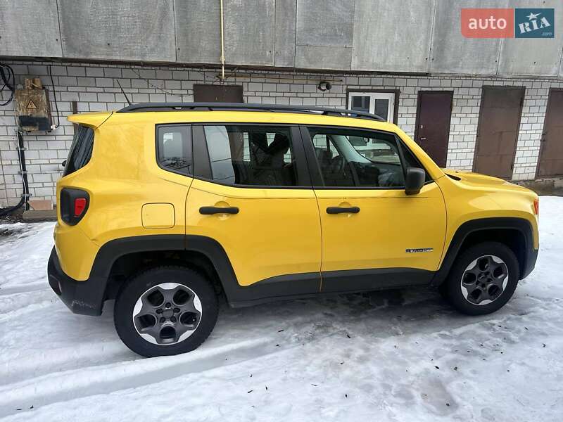 Внедорожник / Кроссовер Jeep Renegade 2015 в Броварах фото 2 Внедорожник / Кроссовер Jeep Renegade 2015 в Броварах