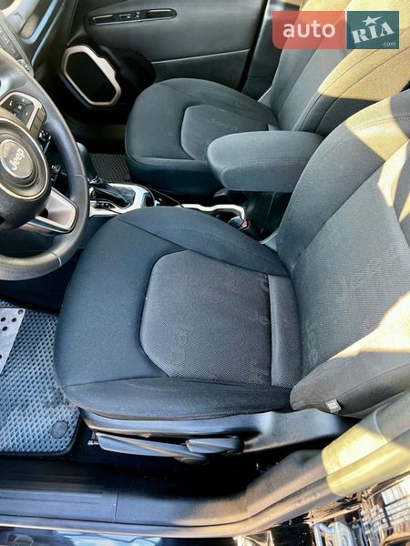 Внедорожник / Кроссовер Jeep Renegade 2016 в Бердичеве