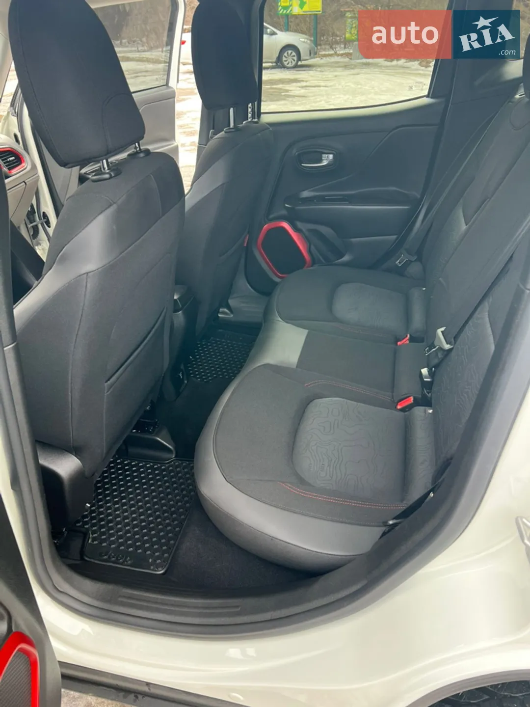 2015 Jeep Renegade - мініатюра 22