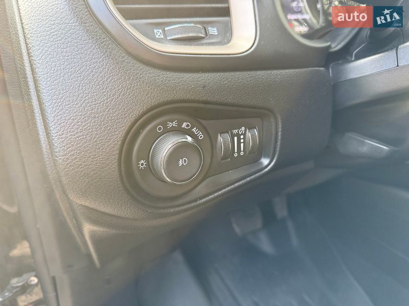 Внедорожник / Кроссовер Jeep Renegade 2016 в Киеве