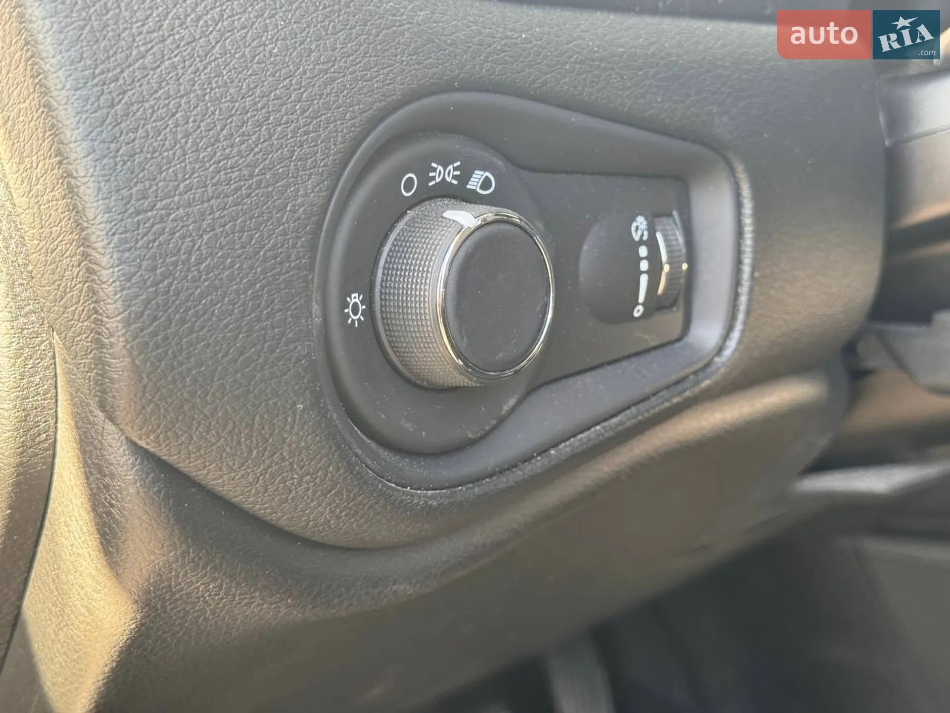2020 Jeep Renegade - мініатюра 23