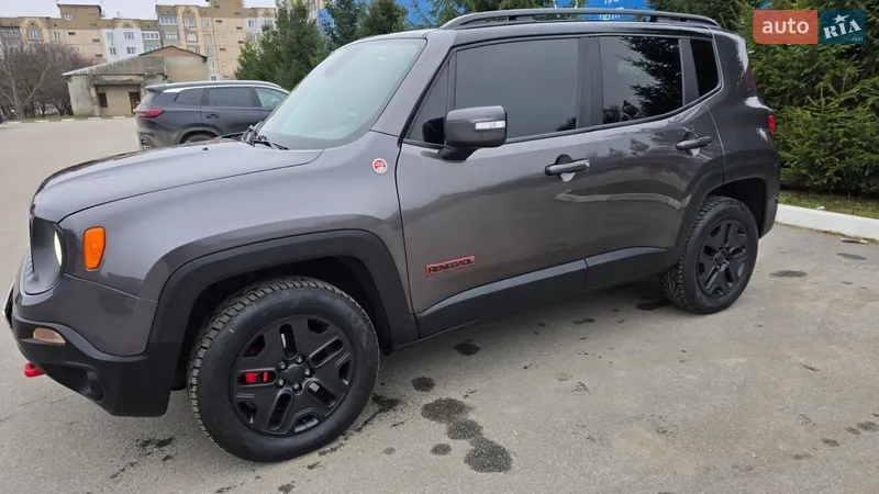 Jeep Renegade 2018 VIN ZACCJBCB6JPG98404 фото оголошення 2 з 51