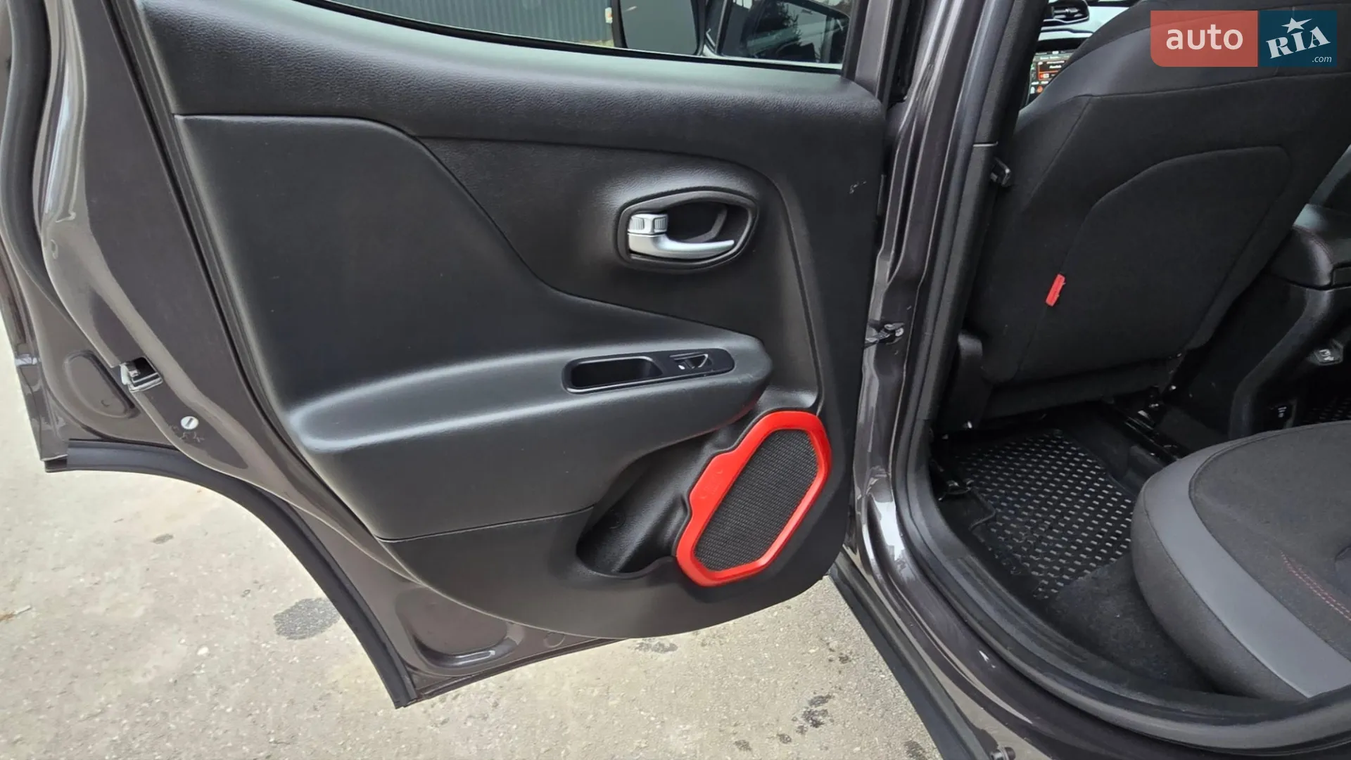 2018 Jeep Renegade - мініатюра 14