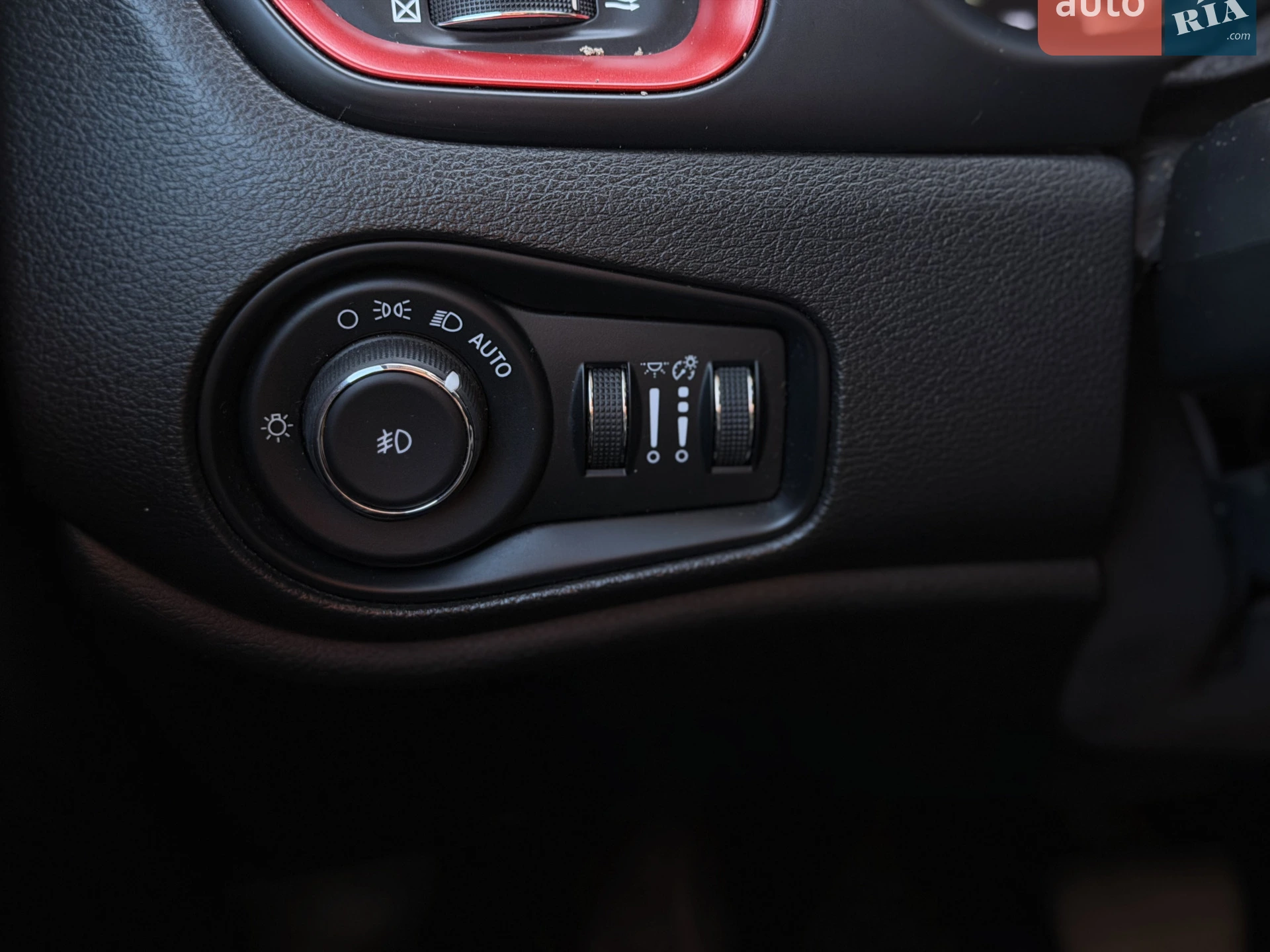 2017 Jeep Renegade - мініатюра 35